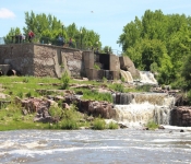 2016 05 29 SiousFalls Falls 012
